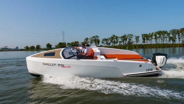 Salut 29 Thumbnail 5